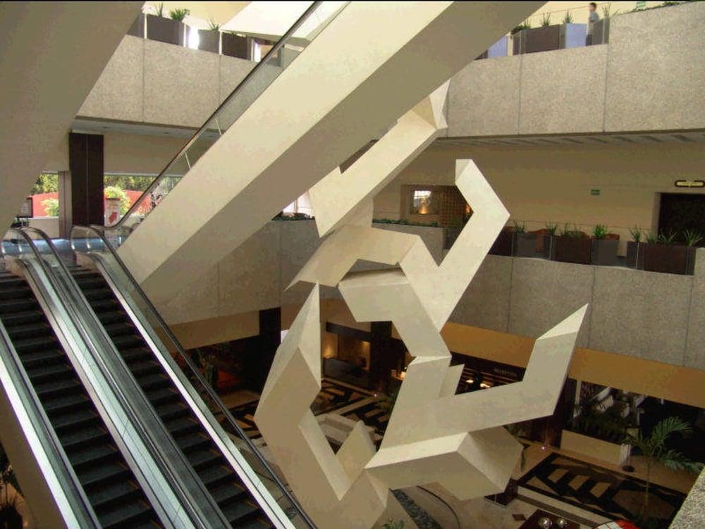 Royal Pedregal Hotel Mexico By Eksteriør billede The sculpture in 2007