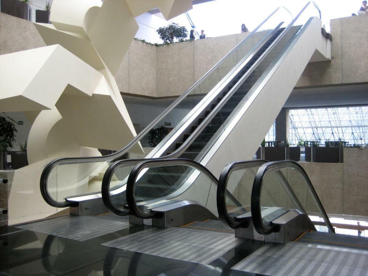 Royal Pedregal Hotel Mexico By Eksteriør billede Escalators at the National Gallery of Scotland