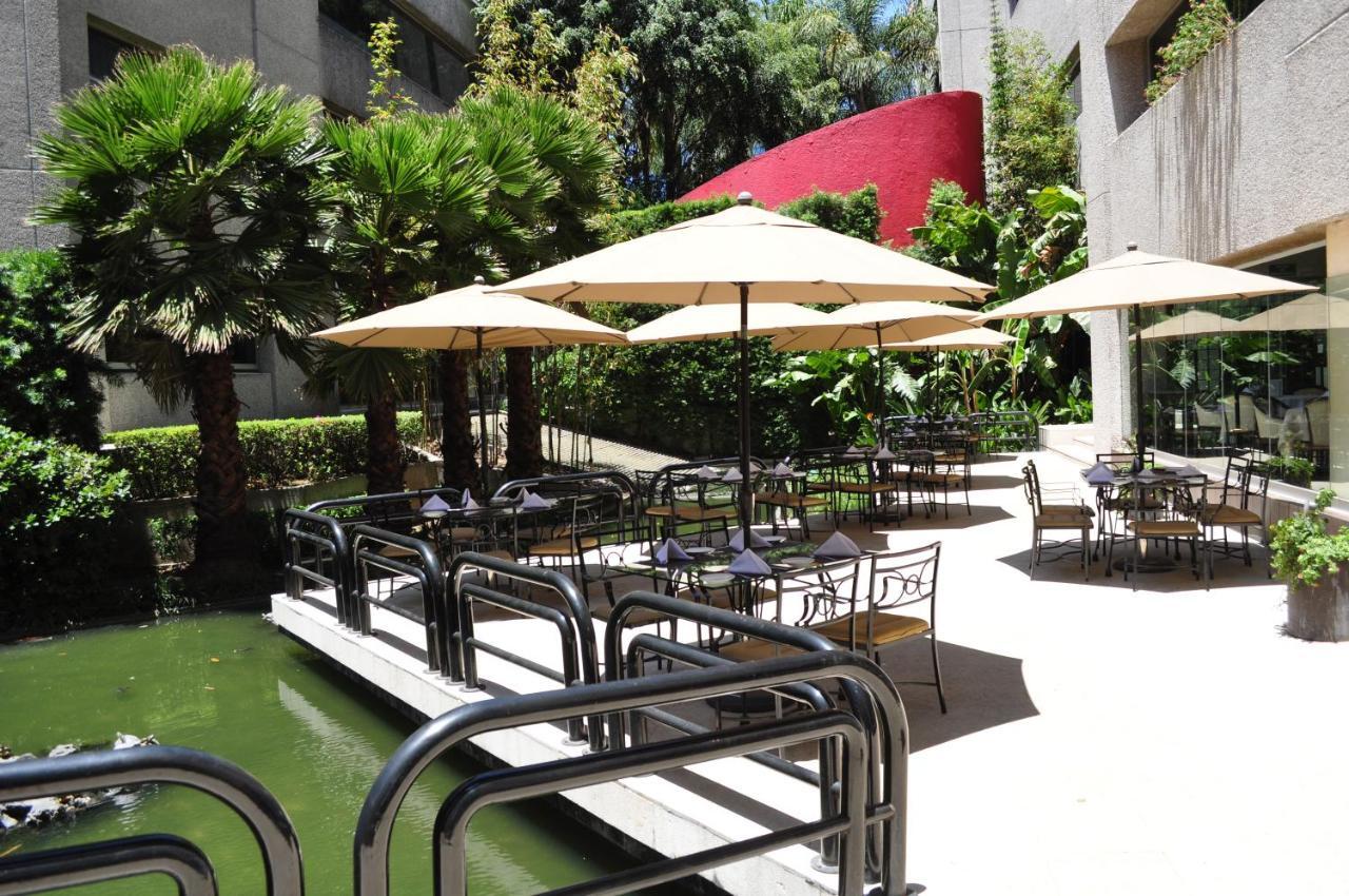 Royal Pedregal Hotel Mexico By Eksteriør billede The patio at the Los Angeles County Museum of Art